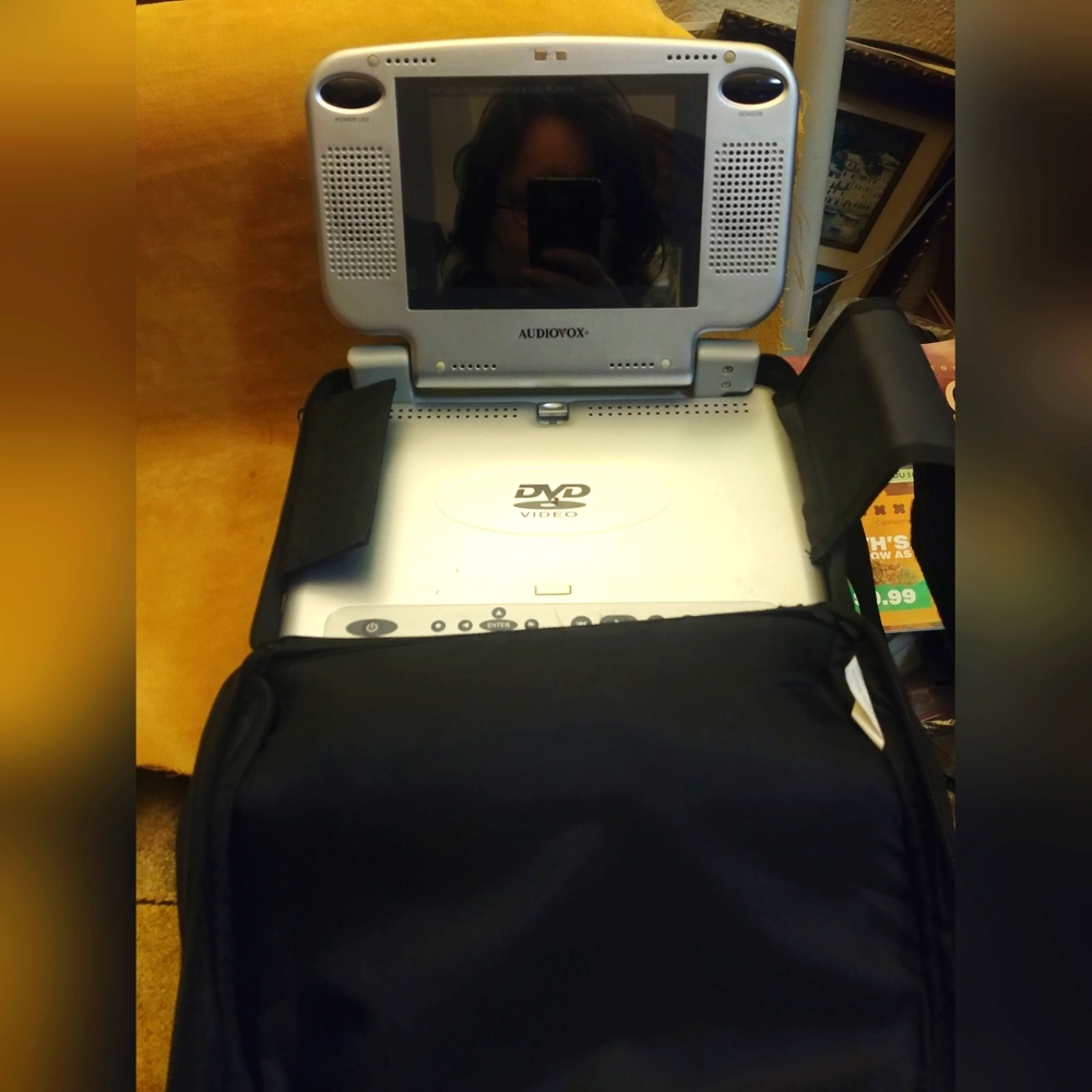 Audiovox DVD player VBP4000